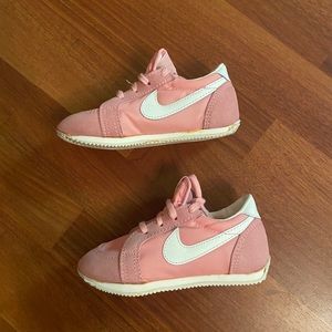 Beautiful Vintage Pastel Pink Nike Tyro (Toddler)